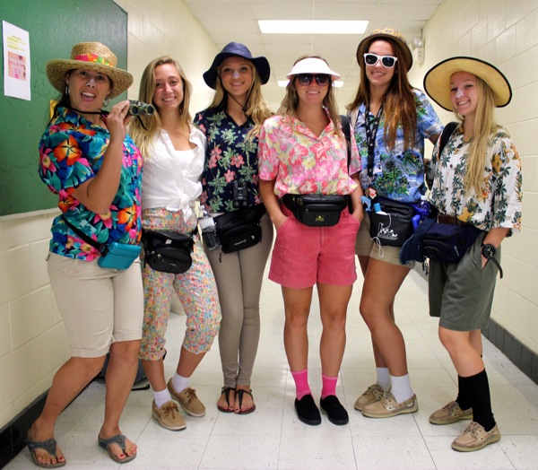 What To Wear For Tacky Tourist Day At School