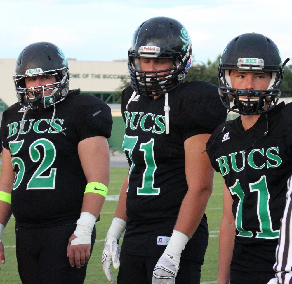 Football vs Pasco – pictures and video
